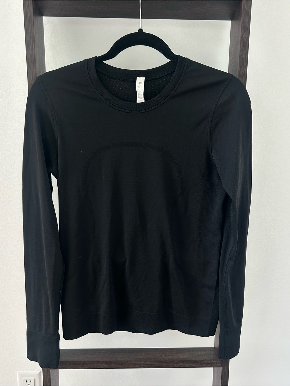 Lululemon Swiftly Tech Long Sleeve Relaxed Fit Size 4